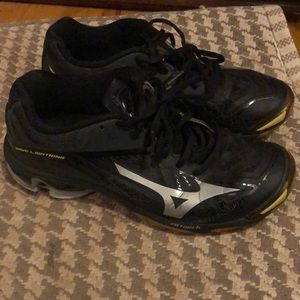 Mizuno running shoes, women’s